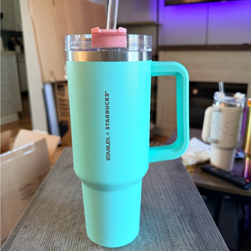 Stanley x Starbucks Thailand Special Edition
